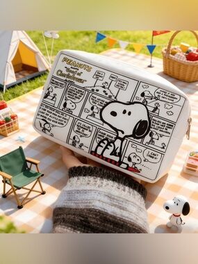 Snoopy Peanuts Comic Toiletry Pouch - White with Black Print
